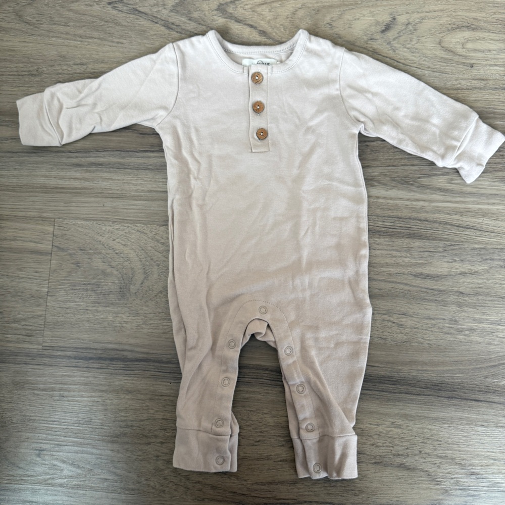 Lucy Lue Organics Baby Cream One Piece Size 3-6 months